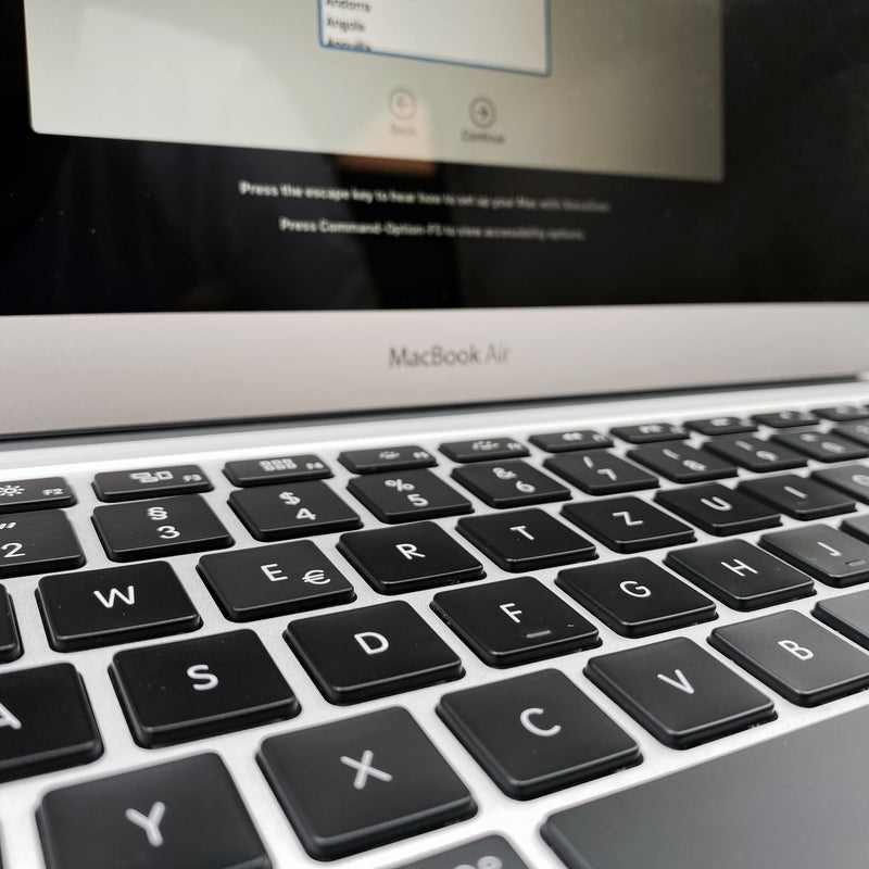Apple MacBook Air 2015 | 13.3" | 4GB RAM | 128GB SSD | Grade B